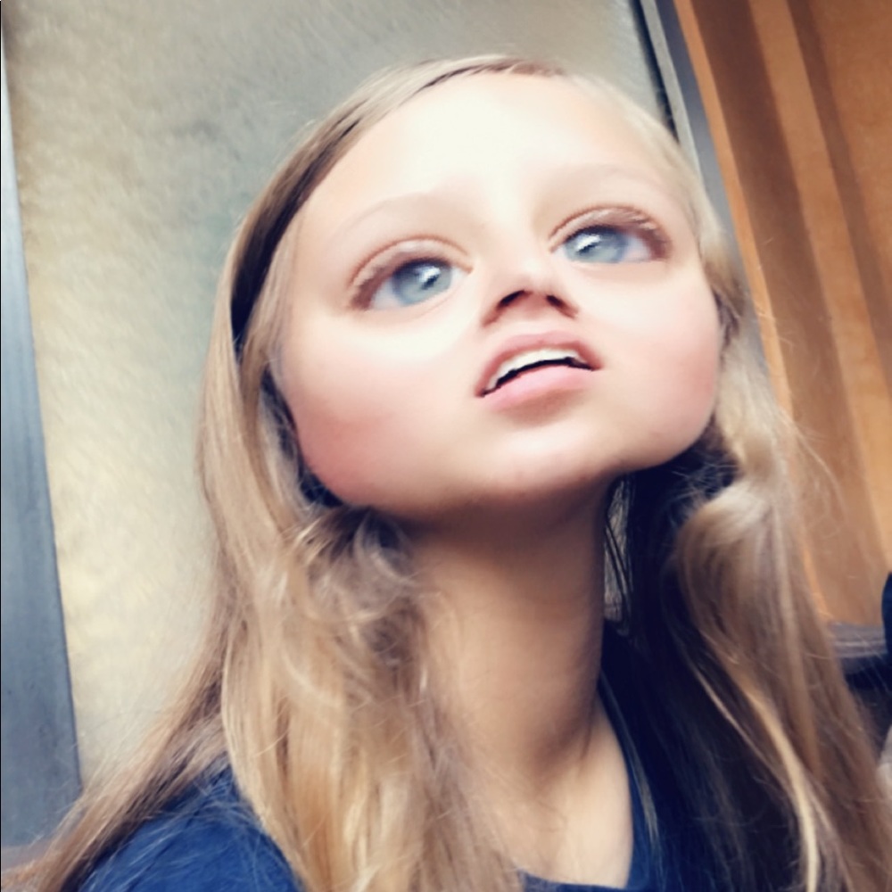 Meet your Posher, Ashley